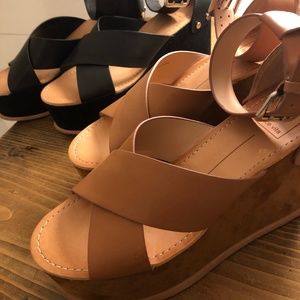Dolce Vita Dalrae Wedge